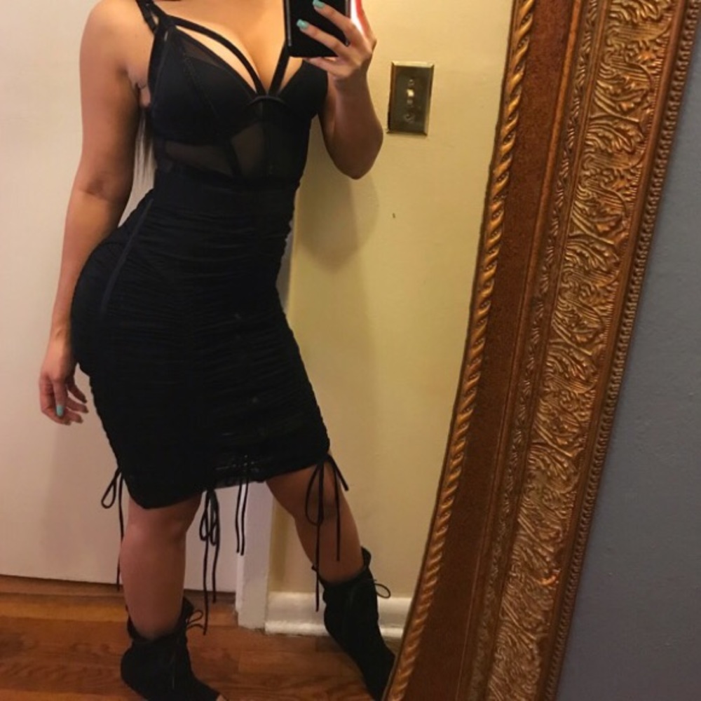 Black midi skirt